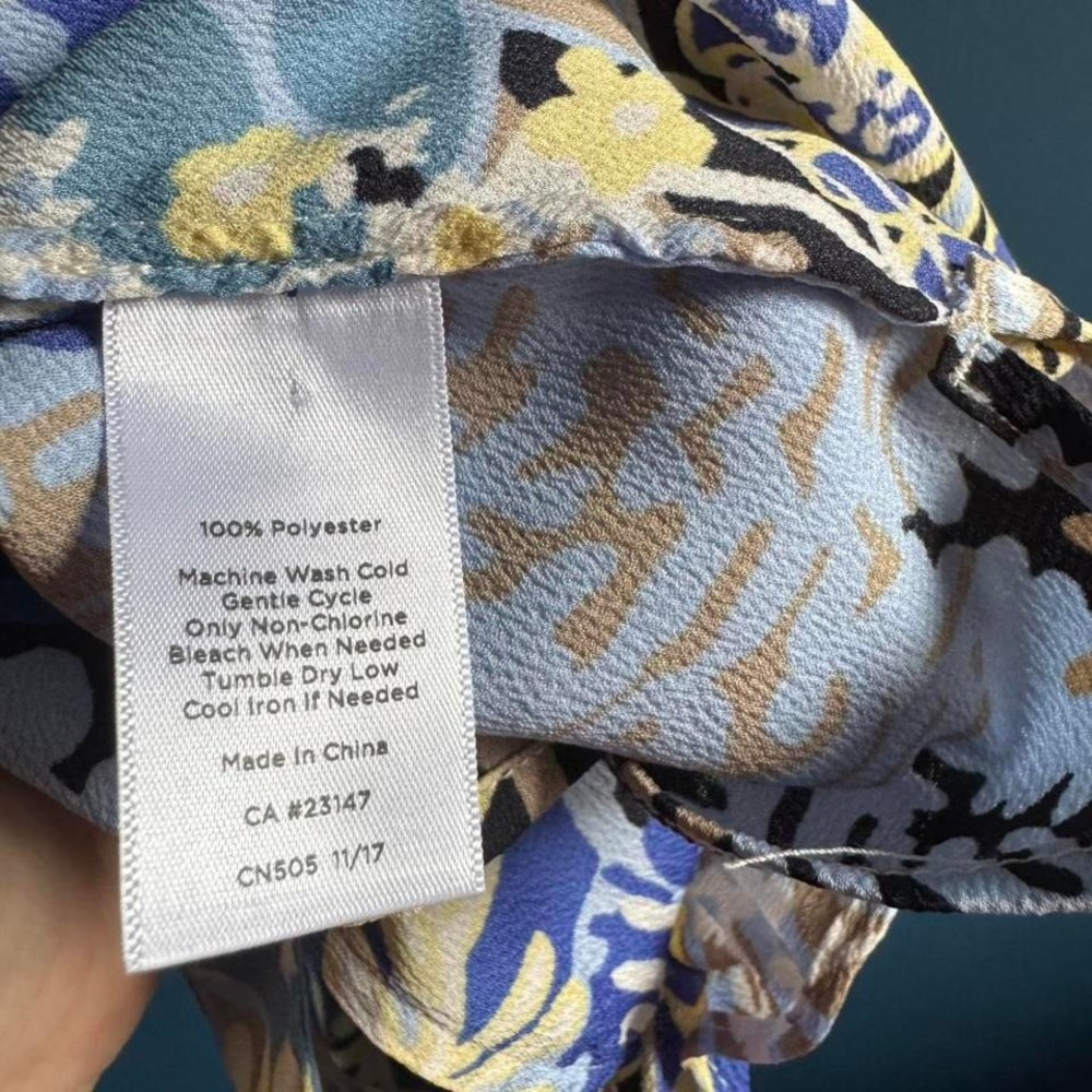 Talbots Ruffle Neck Blouse Women's Size XS Floral Blue Yellow Sleeveless Work - Picture 8 of 8